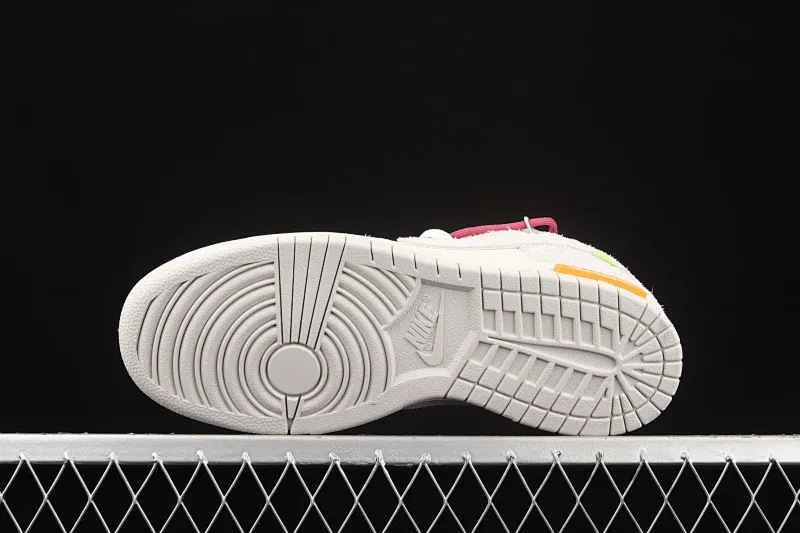 All Categories Nk SB Dunk Series Nk SB Dunk Low low-top sneakers OF x Nk Dunk Low "12 of 50" OW suede SB smashed backboard fashion casual sneakers DJ0950-114